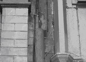Broken downpipe, Barnet