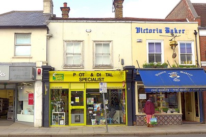 Snappy Snaps and Victoria Bakery, Barnet